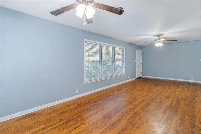 100 Fleetwood Street, Bryan, TX 77801