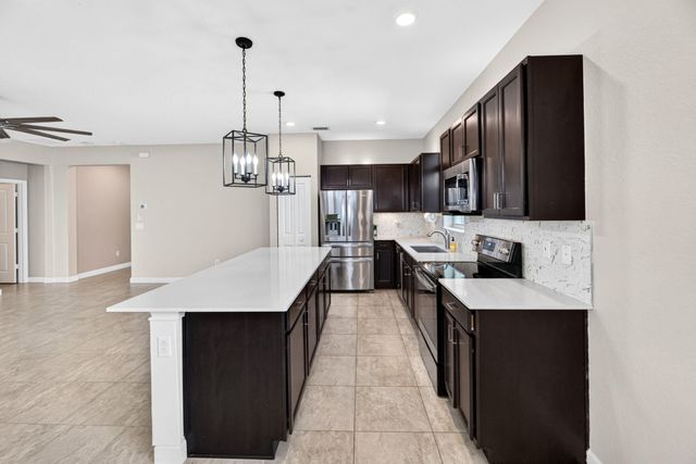 8410 NW GREENBANK Circle, Port St. Lucie, Port St Lucie, FL 34987
