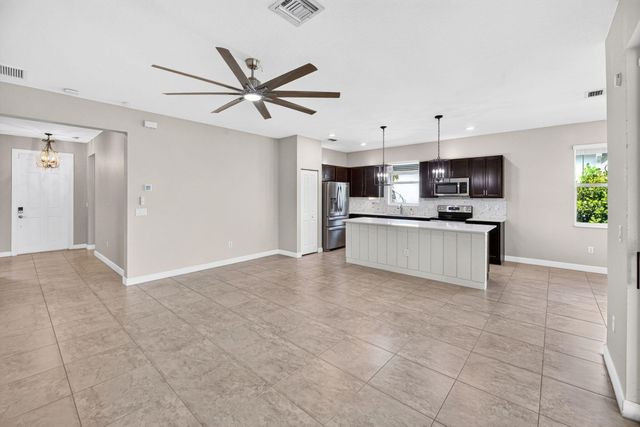 8410 NW GREENBANK Circle, Port St. Lucie, Port St Lucie, FL 34987