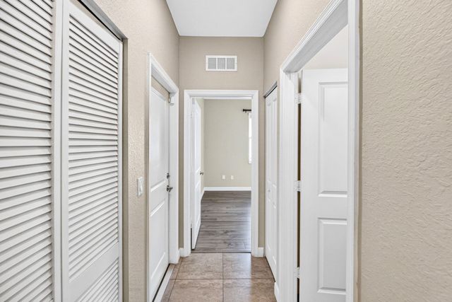 8410 NW GREENBANK Circle, Port St. Lucie, Port St Lucie, FL 34987