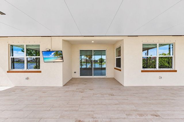 8410 NW GREENBANK Circle, Port St. Lucie, Port St Lucie, FL 34987