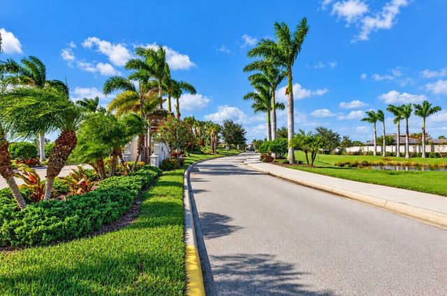 8410 NW GREENBANK Circle, Port St. Lucie, Port St Lucie, FL 34987