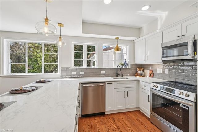 907 Sunset Drive, High Point, NC 27262