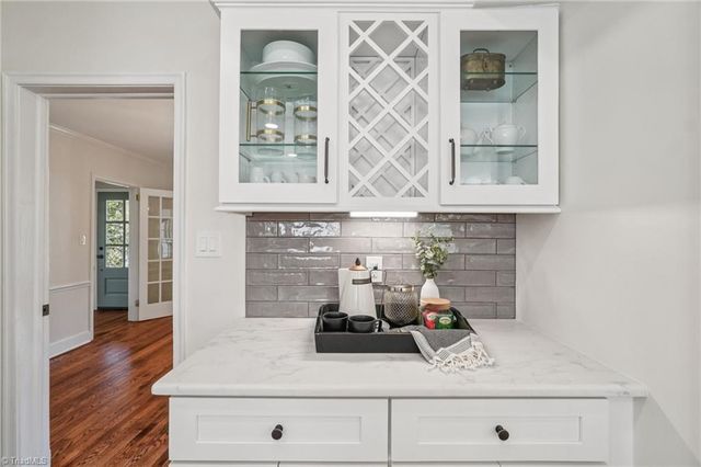 907 Sunset Drive, High Point, NC 27262