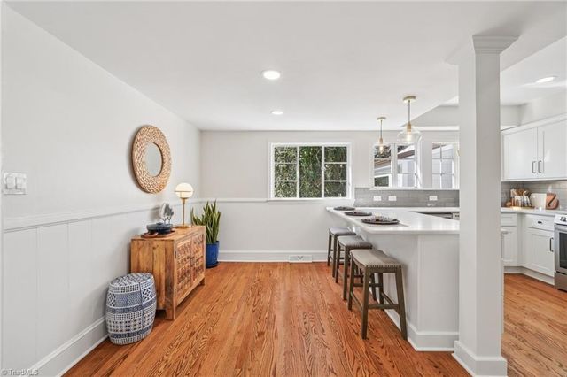 907 Sunset Drive, High Point, NC 27262