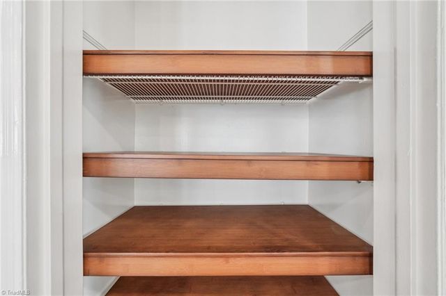 907 Sunset Drive, High Point, NC 27262