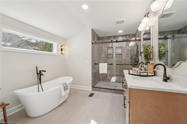 907 Sunset Drive, High Point, NC 27262