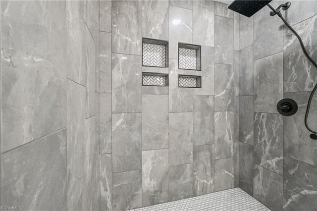 907 Sunset Drive, High Point, NC 27262