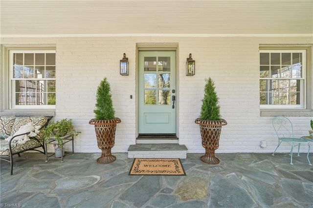 907 Sunset Drive, High Point, NC 27262