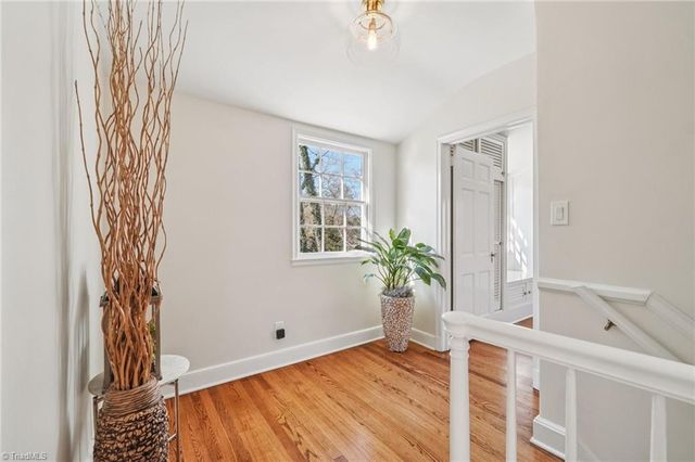 907 Sunset Drive, High Point, NC 27262