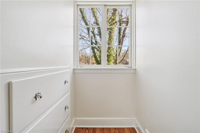 907 Sunset Drive, High Point, NC 27262