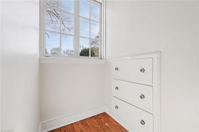 907 Sunset Drive, High Point, NC 27262