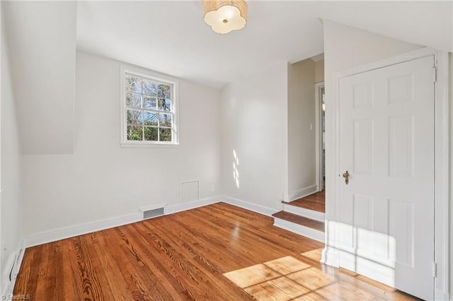 907 Sunset Drive, High Point, NC 27262