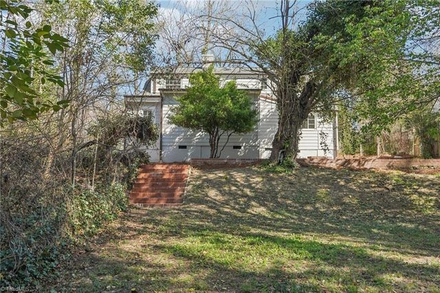 907 Sunset Drive, High Point, NC 27262