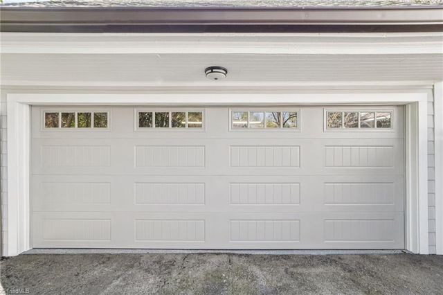 907 Sunset Drive, High Point, NC 27262