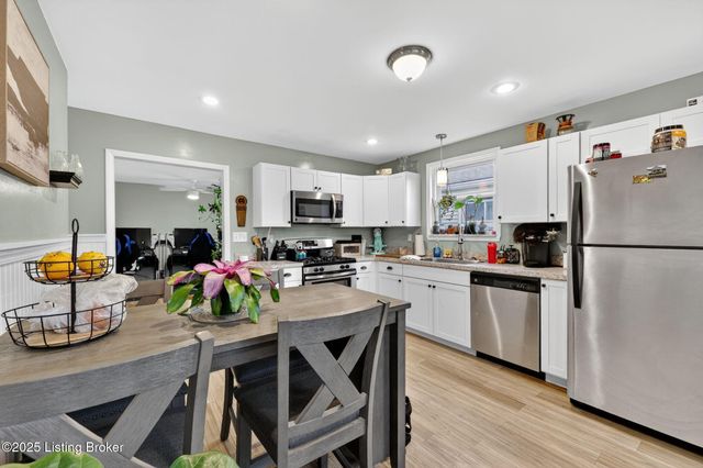 215 Oak St, Ludlow, KY 41016