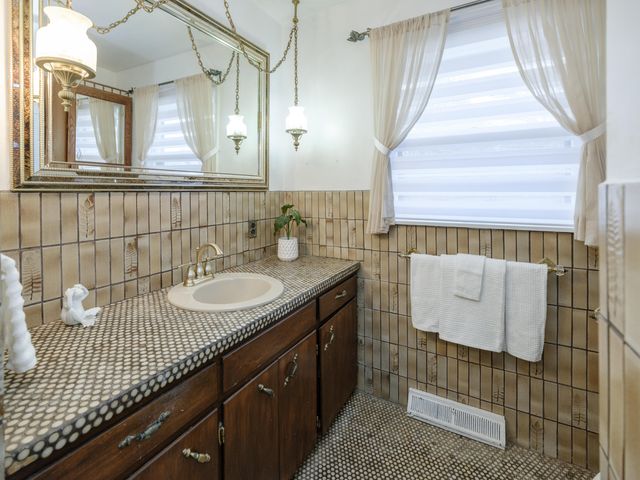 8397 N Riverview Drive, Cooper Twp, MI 49004