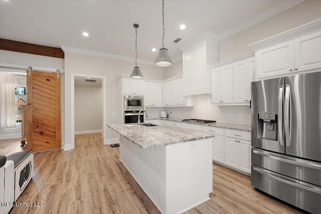 102 Twain Trail, Clinton, MS 39056