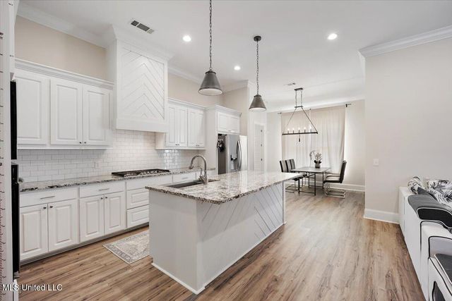 102 Twain Trail, Clinton, MS 39056