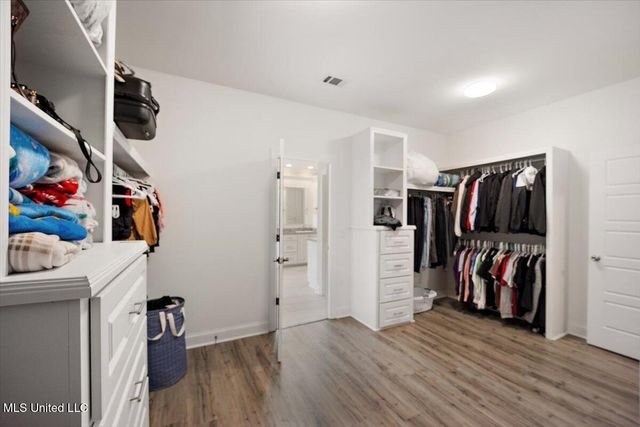 102 Twain Trail, Clinton, MS 39056