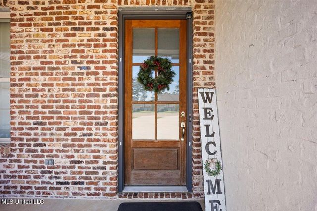 102 Twain Trail, Clinton, MS 39056