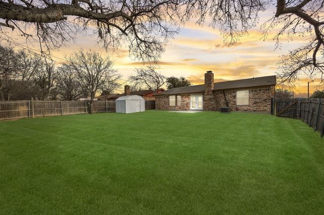 6501 Levitt Drive, Watauga, TX 76148