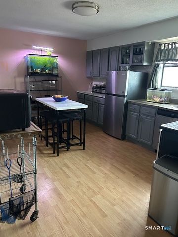 56 Angel Drive C, Waterbury, CT 06708