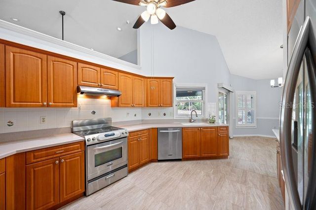 5321 GARDENS DR, Sarasota, FL 34243