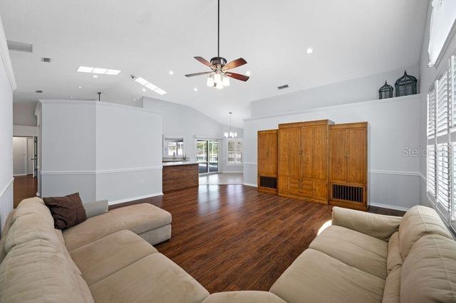 5321 GARDENS DR, Sarasota, FL 34243