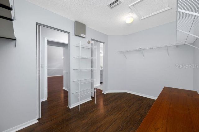 5321 GARDENS DR, Sarasota, FL 34243