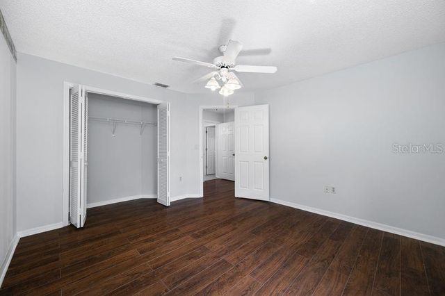 5321 GARDENS DR, Sarasota, FL 34243