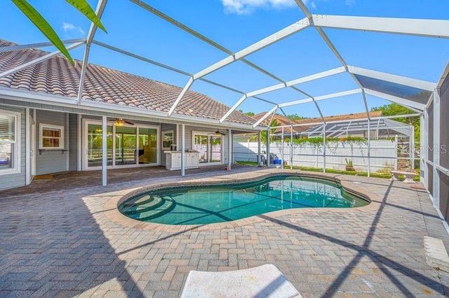 5321 GARDENS DR, Sarasota, FL 34243