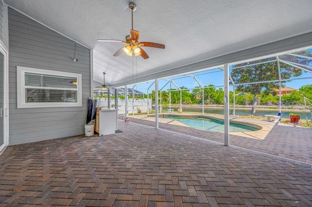 5321 GARDENS DR, Sarasota, FL 34243