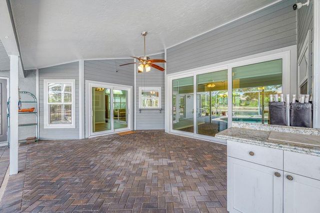 5321 GARDENS DR, Sarasota, FL 34243