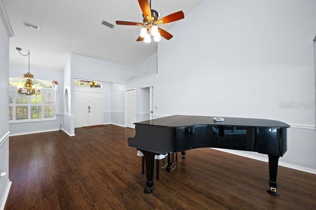 5321 GARDENS DR, Sarasota, FL 34243