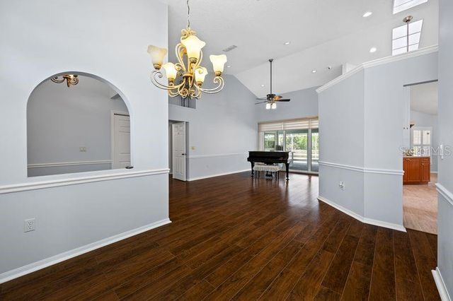 5321 GARDENS DR, Sarasota, FL 34243