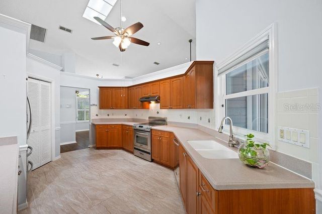 5321 GARDENS DR, Sarasota, FL 34243