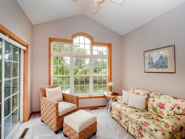 7323 Brittany Lane, Inver Grove Heights, MN 55076
