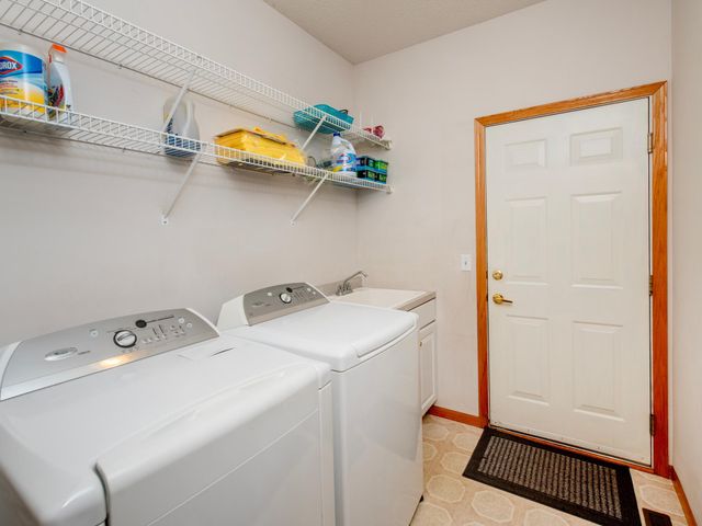 7323 Brittany Lane, Inver Grove Heights, MN 55076