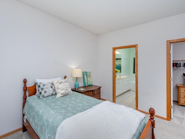 7323 Brittany Lane, Inver Grove Heights, MN 55076