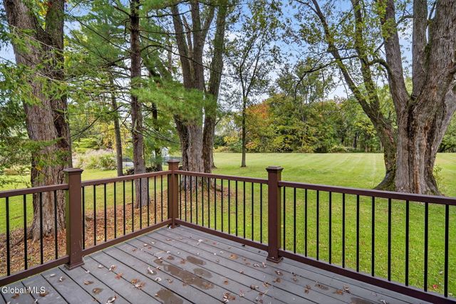 15A Font Grove Road, Bethlehem, NY 12159