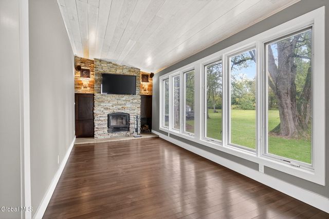 15A Font Grove Road, Bethlehem, NY 12159