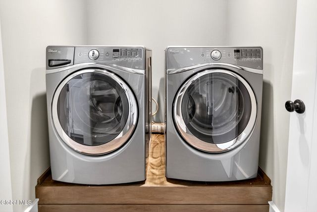 15A Font Grove Road, Bethlehem, NY 12159