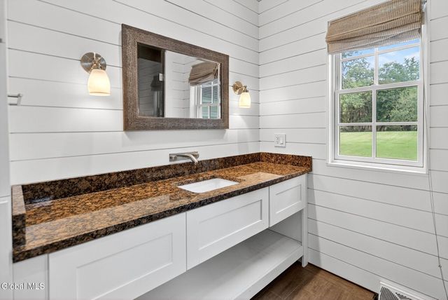 15A Font Grove Road, Bethlehem, NY 12159