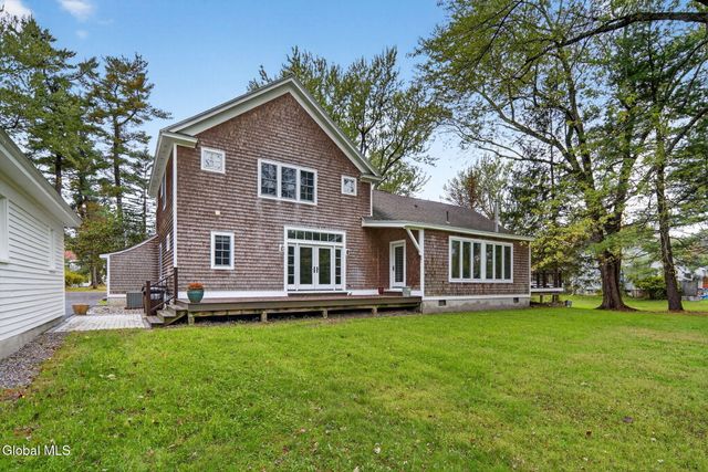 15A Font Grove Road, Bethlehem, NY 12159