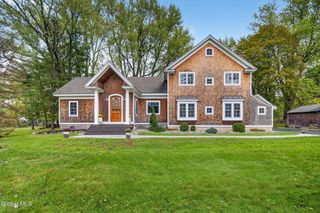 15A Font Grove Road, Bethlehem, NY 12159