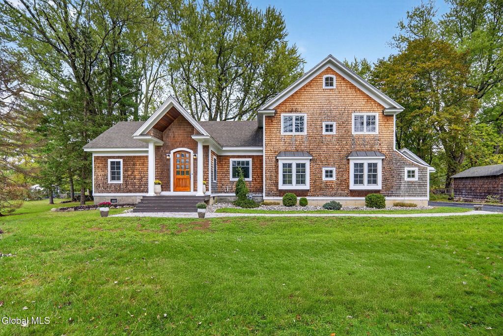 15A Font Grove Road, Bethlehem, NY 12159