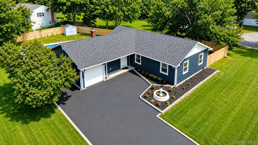 1 Martin Court, Coram, NY 11727 — photo 2
