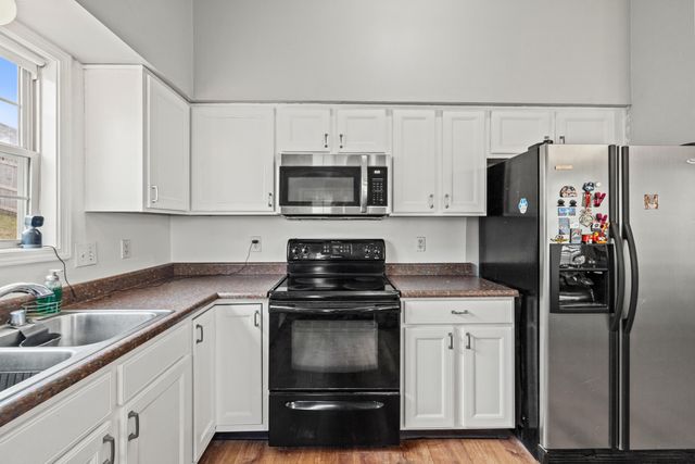 224 White Oak Trace, Lexington, KY 40511