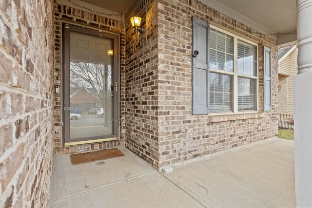 224 White Oak Trace, Lexington, KY 40511